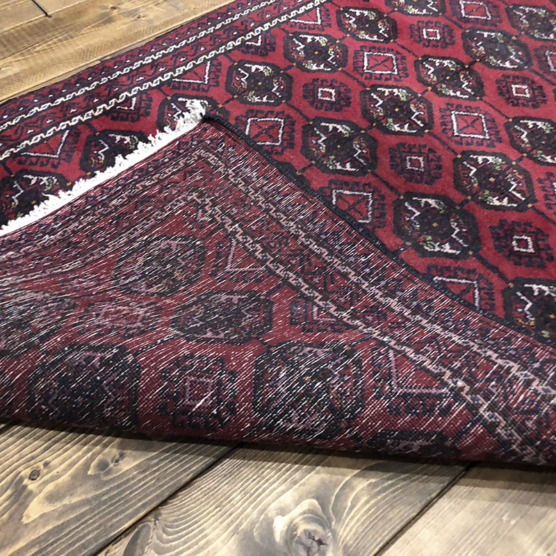 Tribal Rug 絨毯 “ワインレッドベースのダイヤ柄とグル文様” 187×86 | OLDS
