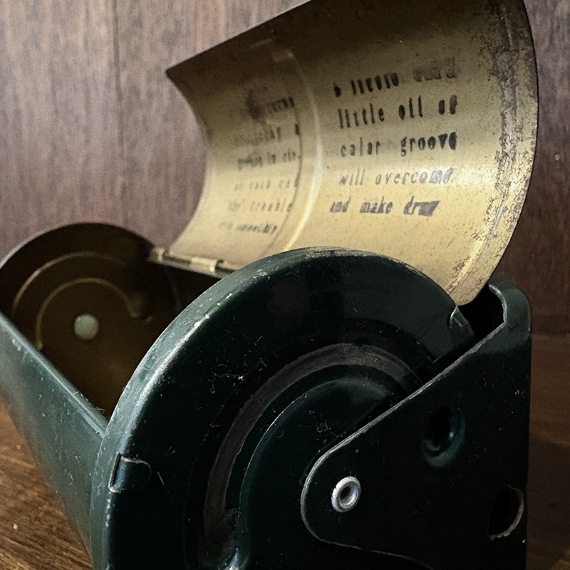 Bob-Bet belt Attach Rotating Bait box Made in USA