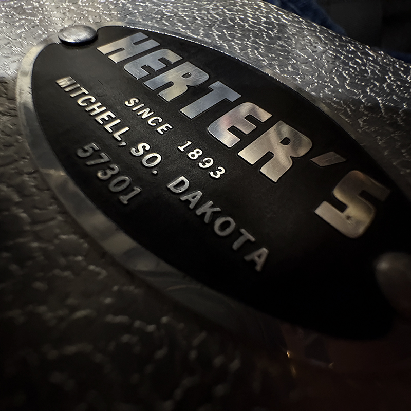 Herter’s Made by Umco P-9 Model Tackle Box