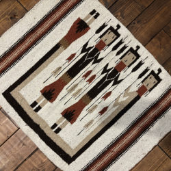 Vintage Native American Navajo Handwoven Pure Wool Rug Yei Arrow Ceremony Pattern 97×77 ビンテージ ネイティブ アメリカン ハンドメイド ピュアウール ラグ YEI 妖精 セレモニー 儀式パターン オリジナル グッドコンディション