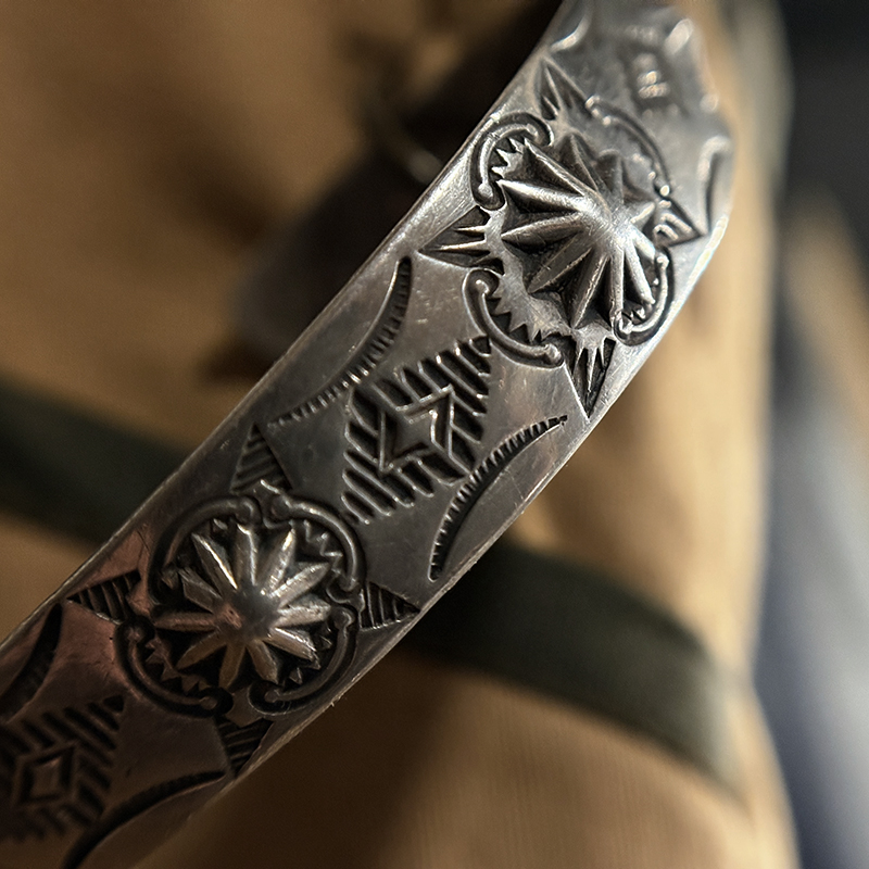 Native American RS Davis by Garden of  The Gods Coin Silver Cuff bracelet Bangle