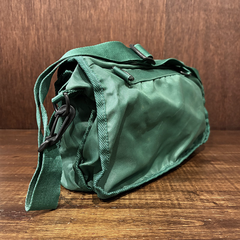 Orvis Vintage High Denier Nylon Shoulder Fishing Tool Bag Green
