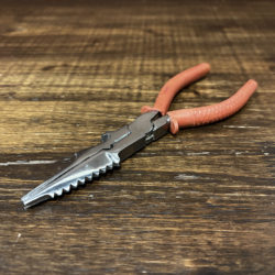 Vintage Fishing Multi Purpose Metal Pliers Red Rubber Handles and Scale Pattern ビンテージ フィッシング マルチプライヤー レッドラバーハンドル 鱗模様 ボトルオープナー フィッシュスケーラー オールド品 グッドコンディション