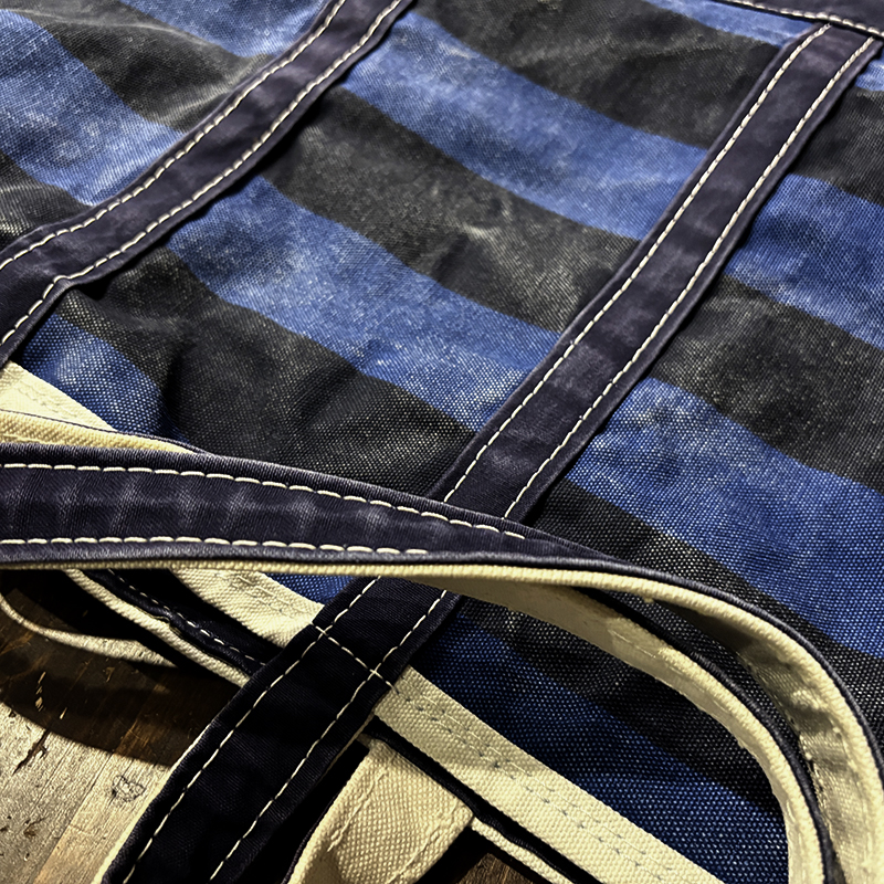 L.L. Bean Boat and Tote Dark Navy / Blue Border Navy Handle Color