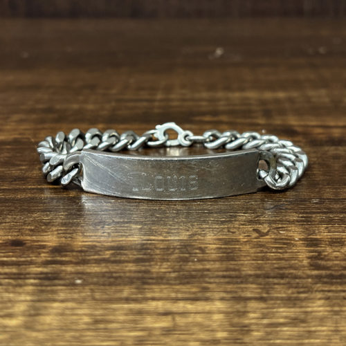 Vintage Silver Plated ID Bracelet Early Vice Clasp End LOUIS Engraved Heavy Gauge 20.8cm ビンテージ シルバー IDブレスレット 初期バイスクラスプ エンド ヘビーゲージ オリジナル グッドコンディション Vintage Silver Plated ID Bracelet Early Vice Clasp End LOUIS Engraved Heavy Gauge 20.8cm ビンテージ シルバー IDブレスレット 初期バイスクラスプ エンド ヘビーゲージ オリジナル グッドコンディション