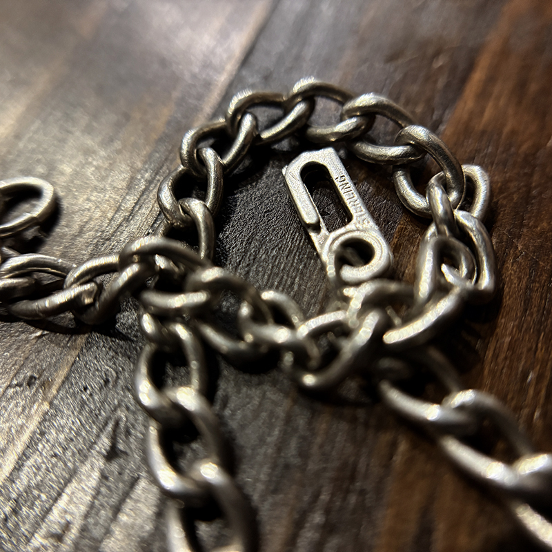 Vintage Sterling Silver Narrow Chain Bracelet Scissor-Shaped Clasp