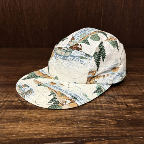 Old Fly Fisherman Pattern Long Bill Cotton Fishing Cap Free Size Made in USA オールドフィッシング フライフィッシャーマン柄 スポーツ ロングビル フィッシング キャップ スナップバック フリーサイズ ビンテージ 米国製 エクセエントコンディション Old Fly Fisherman Pattern Long Bill Cotton Fishing Cap Free Size Made in USA オールドフィッシング フライフィッシャーマン柄 スポーツ ロングビル フィッシング キャップ スナップバック フリーサイズ ビンテージ 米国製 エクセエントコンディション